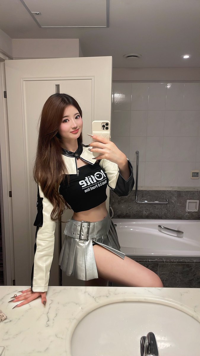 izumi_ran23's tweet image. みんなおはらん〜❕💗
 #WebX 2日目も頑張ります✨️