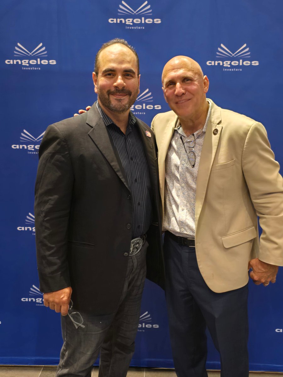 LatinxMBA's tweet photo. Our CEO @rich_velazquez just returned from the Q3 Angeles Investors Summit in Chicago. Huge thanks to CEO David Olivencia &amp; team for an inspiring event! We also announced our upcoming partnership—details coming soon. Excited for what’s ahead! #LatinxMBA #AngelesInvestors https://t.co/uYpmKGX4j7