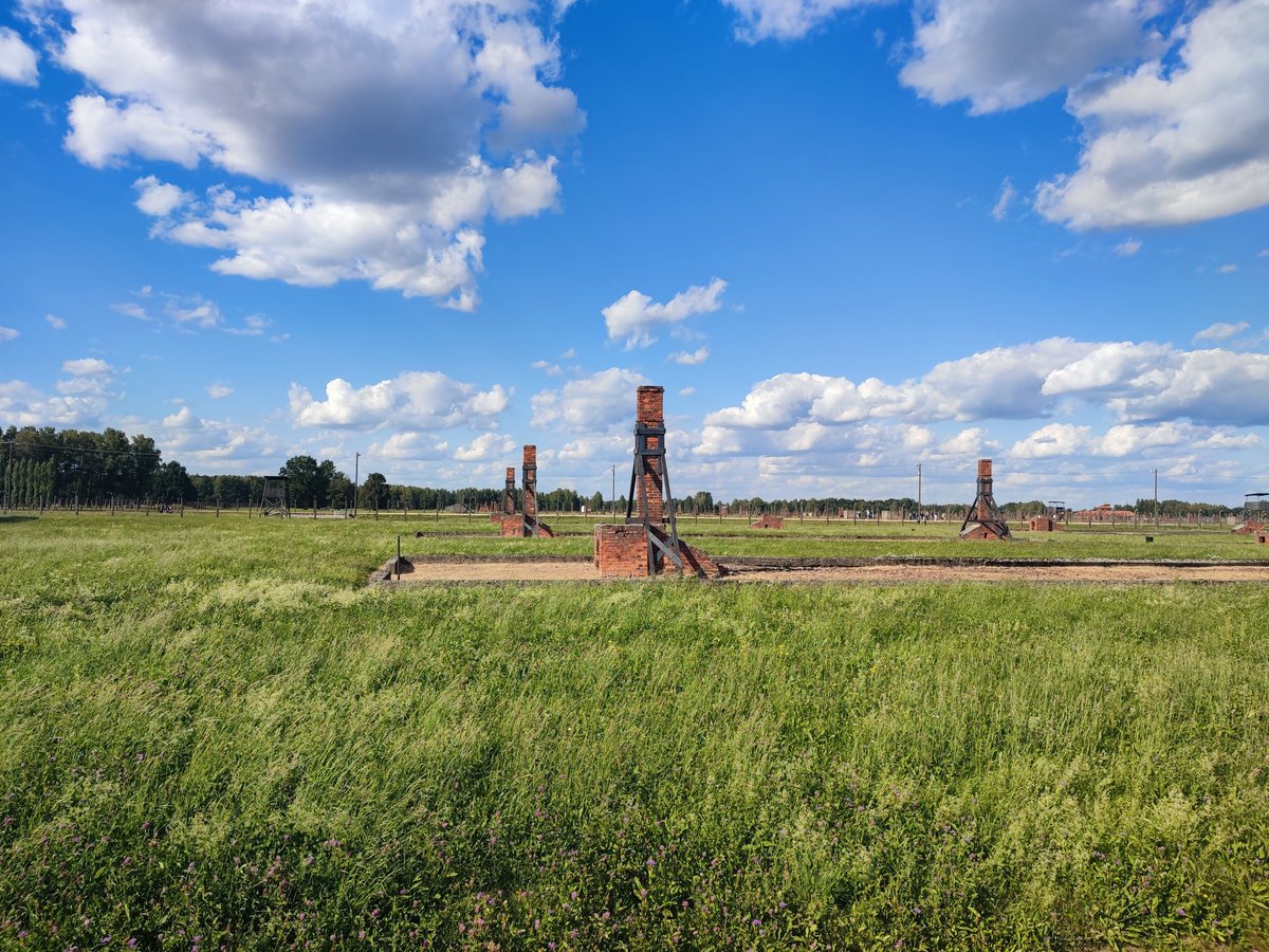 Visite de Auschwitz-Birkenau, moment très spécial, un sentiment très étrange mais franchement à faire une fois dans sa vie.