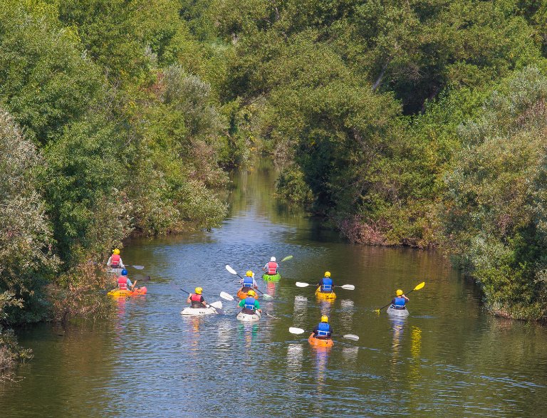 LACitySAN's tweet image. Living in LA, it feels like #summer never ends.  But #DYK what does end? #Kayak season on the #LARiver. There are 2 kayaking zones - Elysian Valley and Sepulveda Basin.

Visit this website for more information about kayaking, season end dates, and our reports on river water
