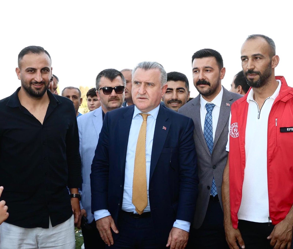 Gençlik ve Spor Bakanımız Sayın Dr. Osman Aşkın Bak’ın teşrifleriyle ilimizde gerçekleştirilen Spor Tesisleri ve GSB Yurdu Toplu Açılış Törenine katılım sağladık.
Sayın Bakanımıza, ilimize sunduğu değerli katkılarından dolayı teşekkür ederiz.