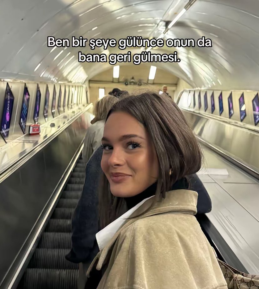 Alya (@alyareckles) on Twitter photo 