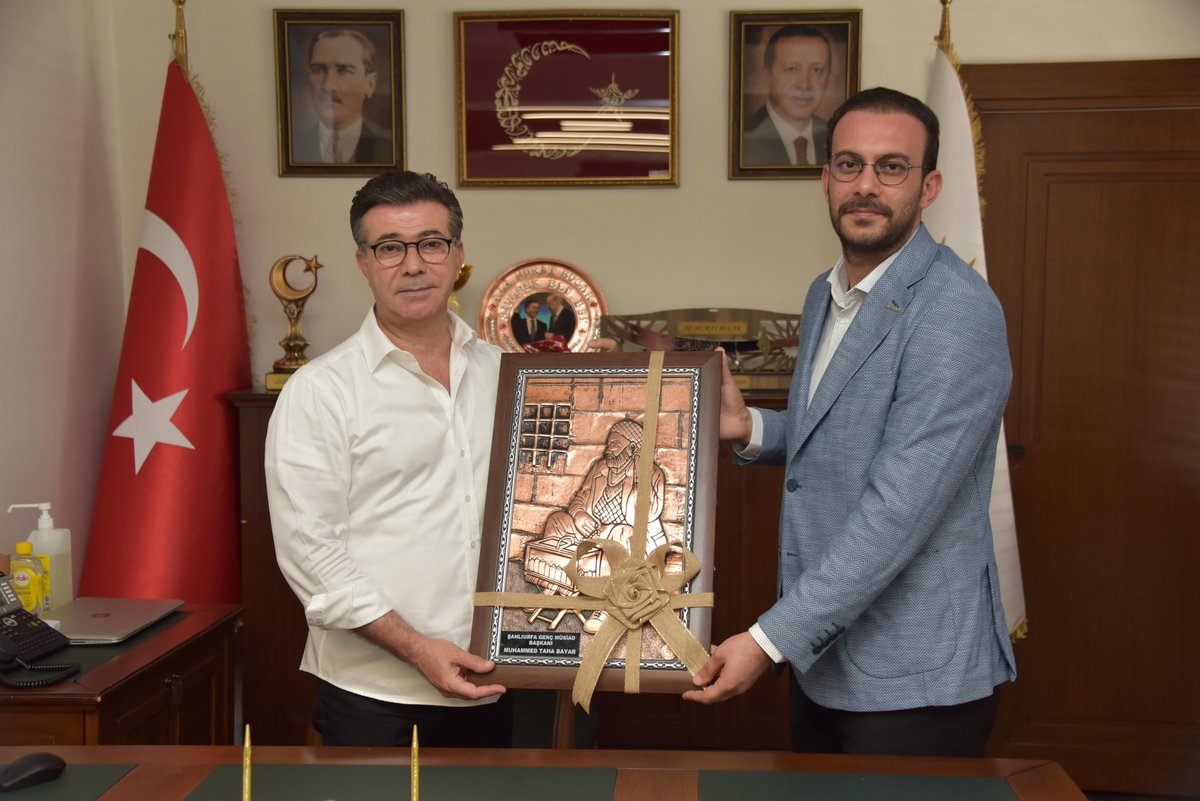 📍 Genç MÜSİAD Şanlıurfa Şubesi olarak, Siverek Belediye Başkanımız Sn. Ali Murat Bucak’ı makamında ziyaret ettik. Misafirperverlikleri için teşekkür eder, çalışmalarında başarılar dileriz.