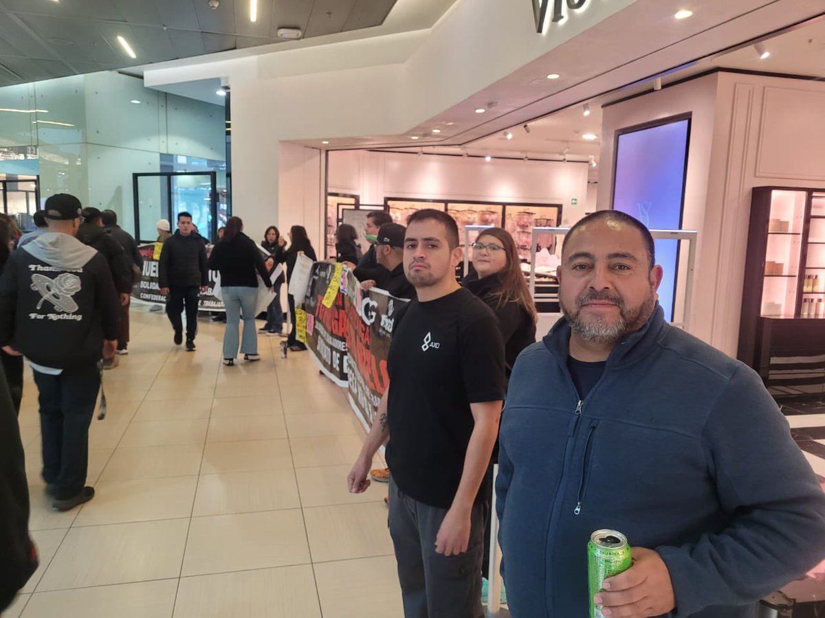 6to. dia de huelga. 
!Una sola lucha, Una sola huelga! 
Sindicato AXO - KOMAX enfrentan su 6to  día de huelga Unidos. Toda vez que vendemos nuestra fuerza de trabajo y No nuestra dignidad, seguimos en Huelga..
¡Solo cuando manda la asamblea somos fuertes! 
#CuentaConCNT