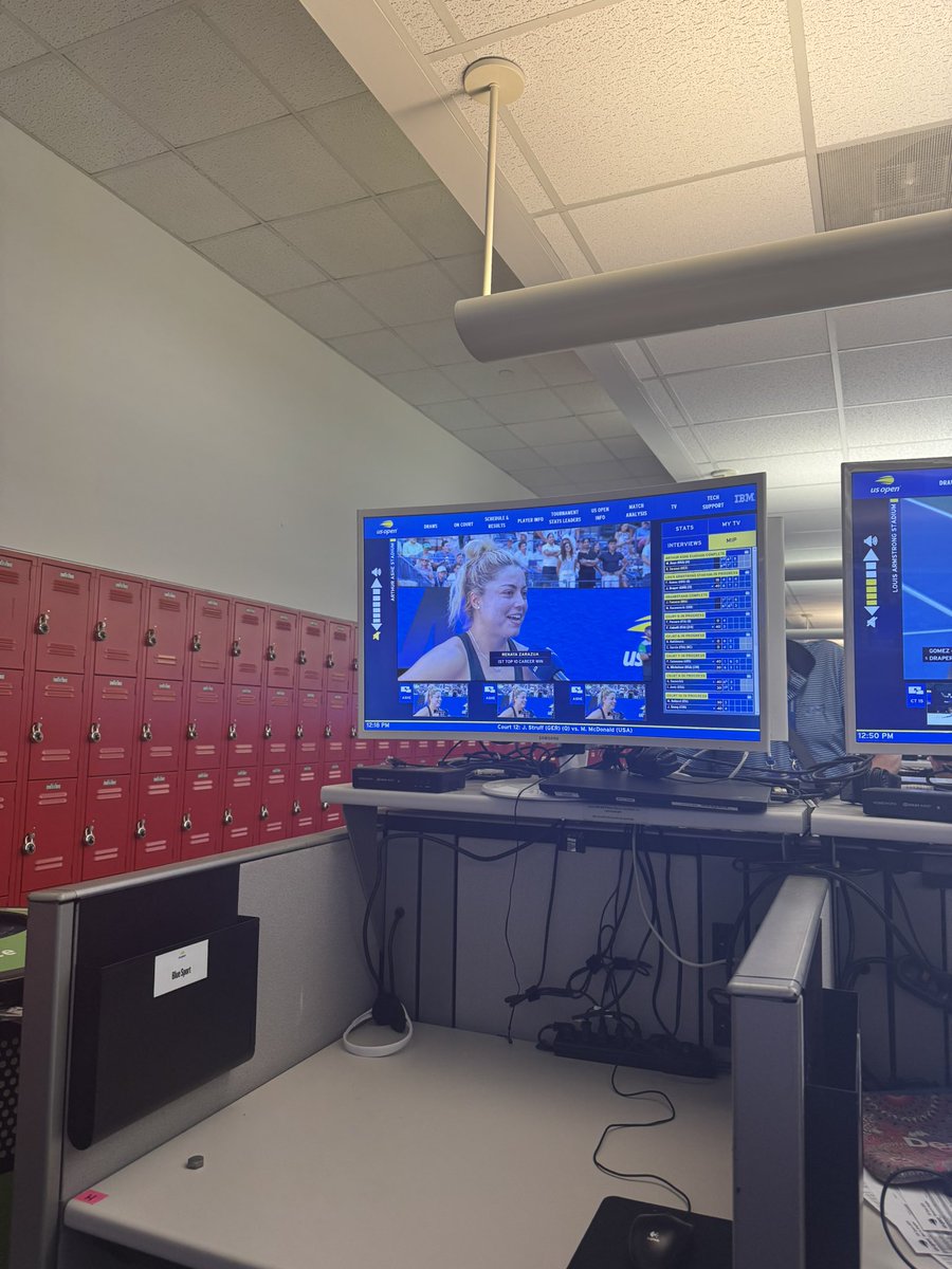 AdamRomer13's tweet image. My tu fado, gadu z #Mboko, a w tym czasie na #AAS niezłą niespodzianka 🇲🇽 #Zarazua ogrywa 6:7(10), 7:6(3), 7:5 mistrzynię z #Melbourne Madison #Keys. 
Happy Renata…😃