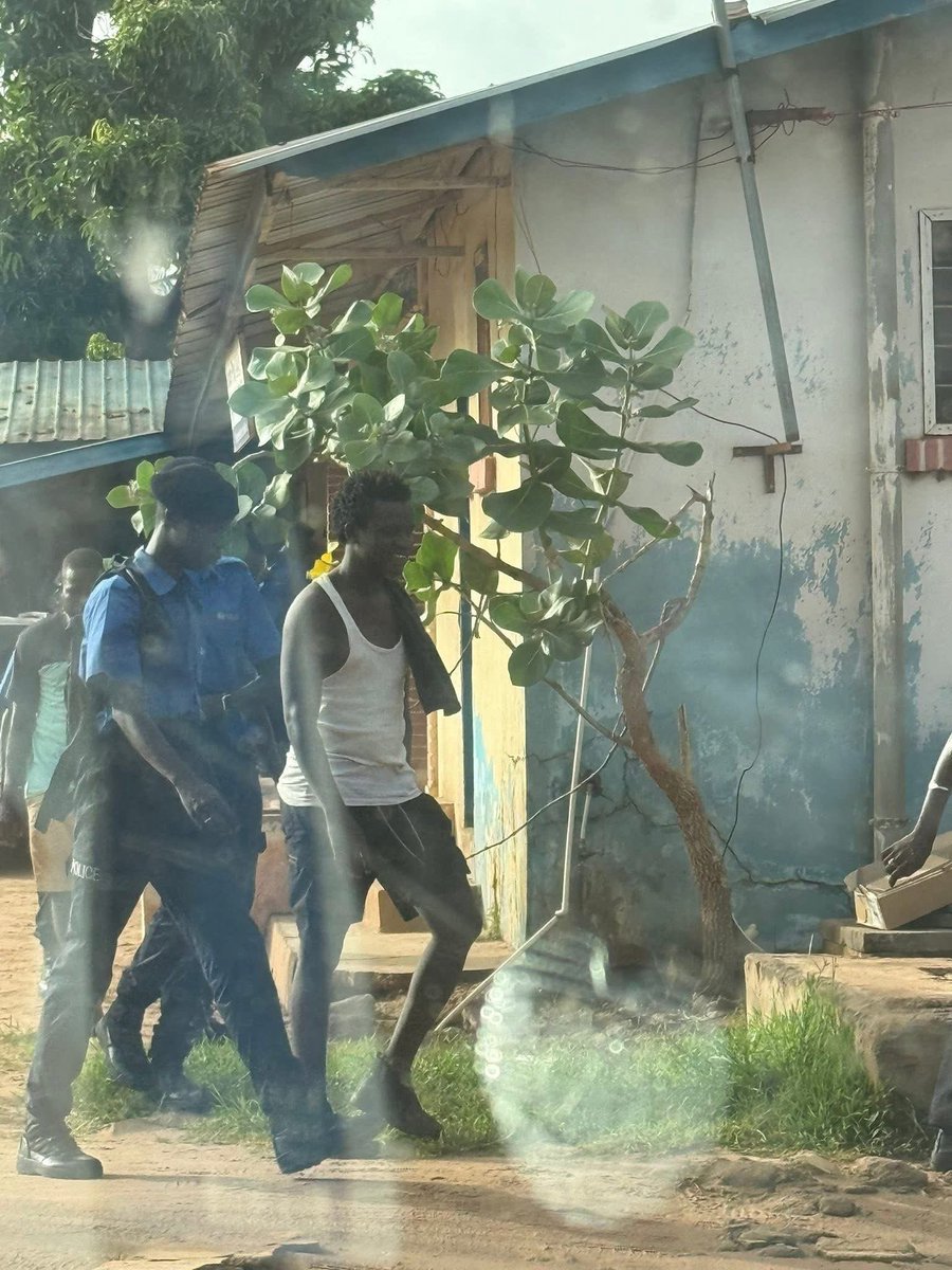 GALA Executives and Two Others Transferred to CID Department for Questioning After Arrest

 In an update to the earlier arrests of Gambians Against Looted Assets (GALA) executives Omar Saibo Camara and Omar Sanyang at Westfield, authorities have confirmed that the two, along with