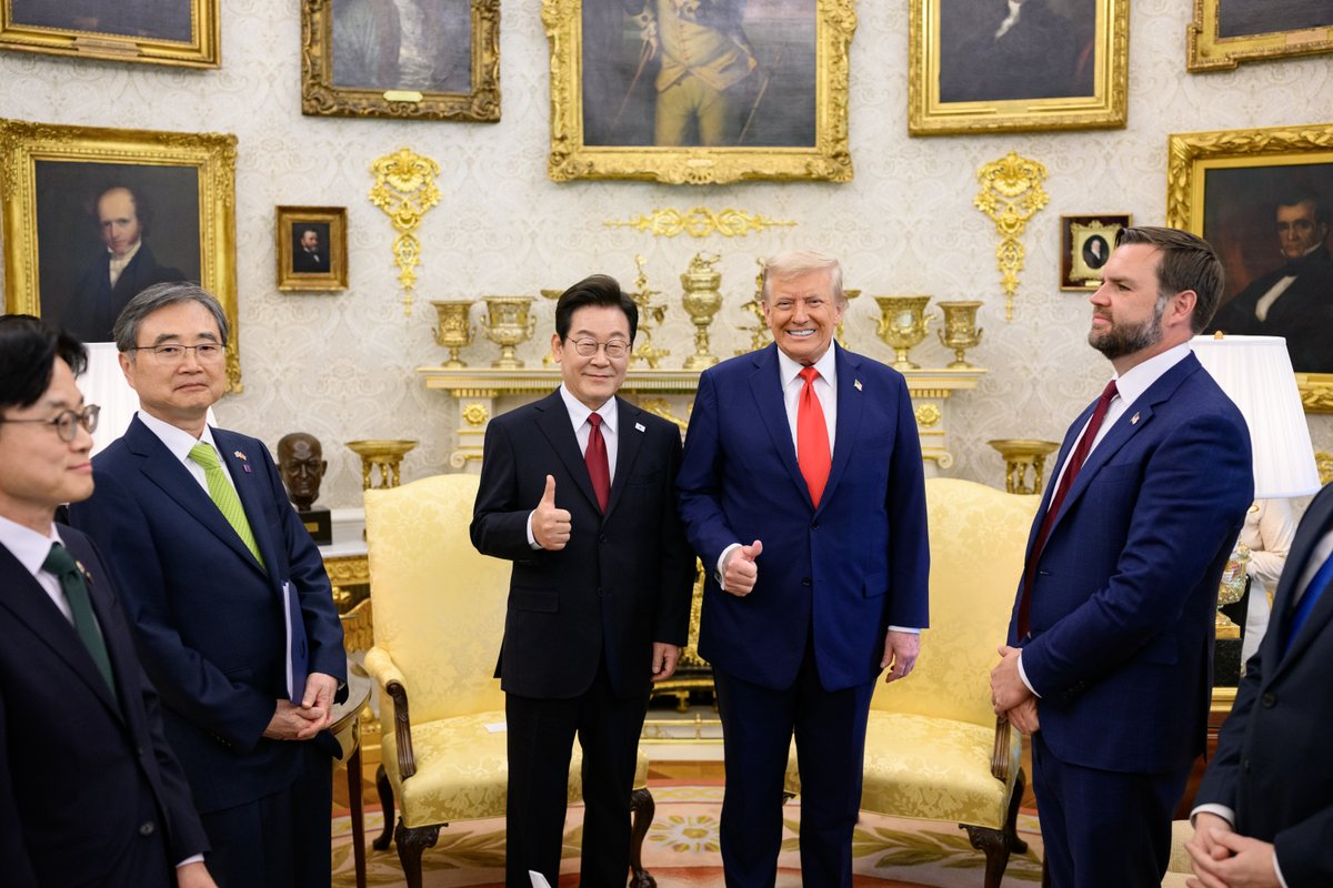 President Donald J. Trump and President of South Korea Lee Jae-myung <a href="/Jaemyung_Lee/">이재명</a>. 🇺🇸🤝🇰🇷
