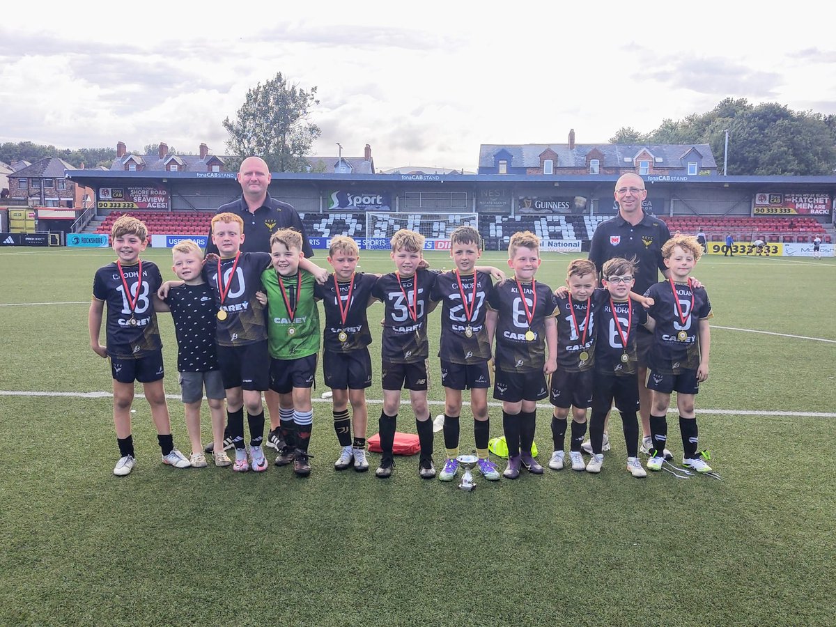 What else would you be doing on a hot and sunny bank holiday Monday just before school starts.....

Massive well done to our 2016 Eagles who won the bowl at the Crusaders Academy Cup today at Seaview