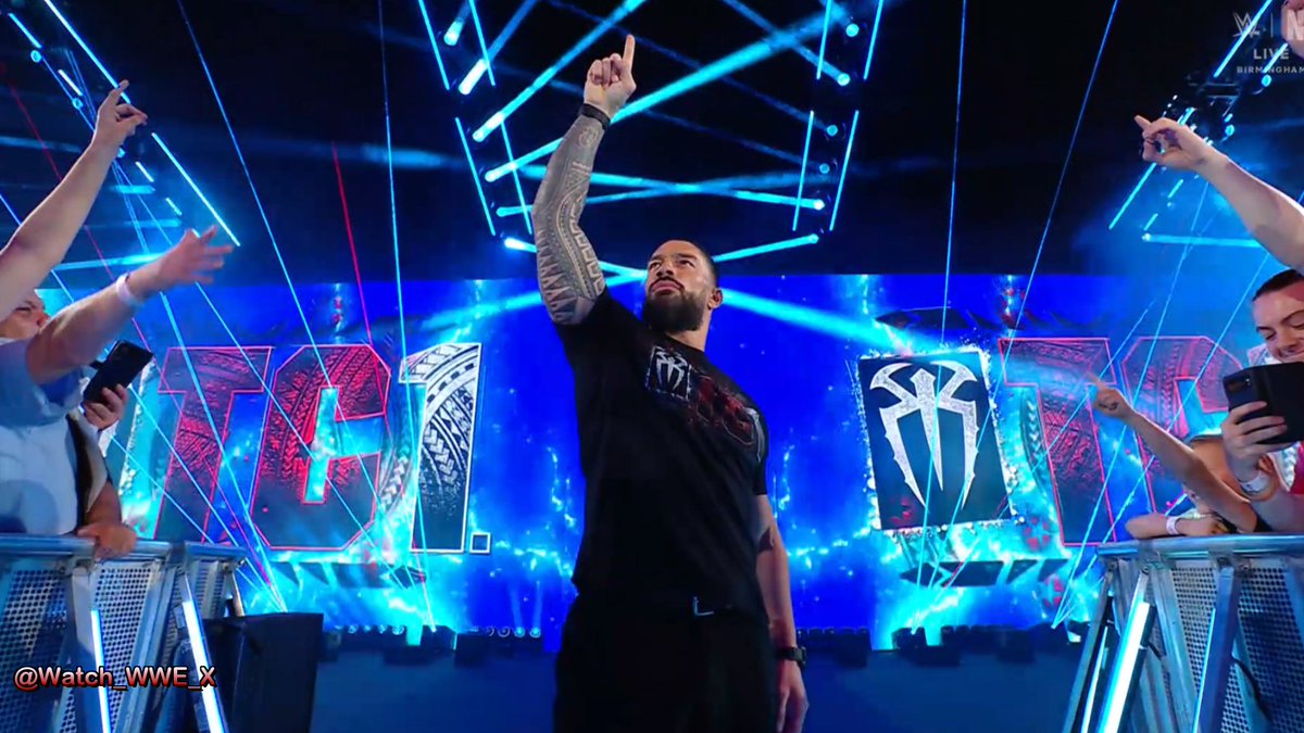 Watch_WWE_X's tweet photo. OTC1 Roman Reigns opens the show!

#RawonNetflix https://t.co/zBuYOdICk8
