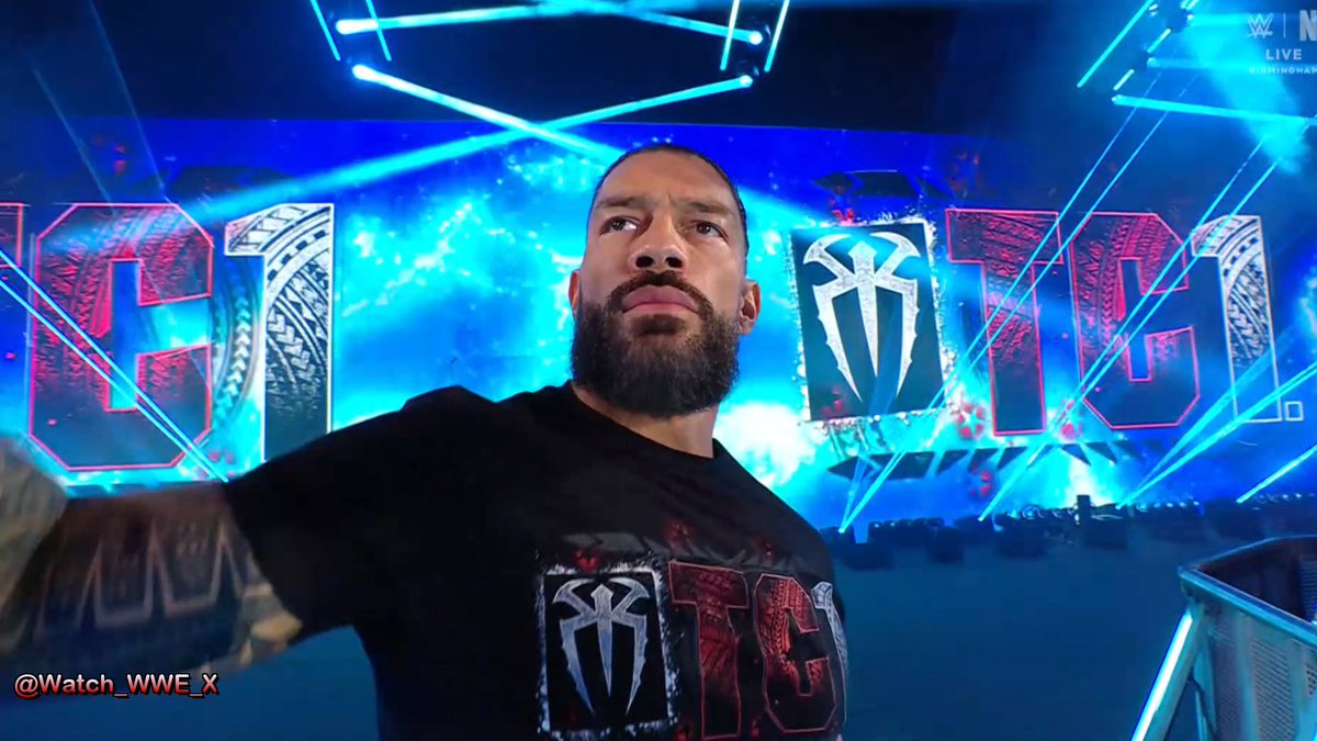 Watch_WWE_X's tweet photo. OTC1 Roman Reigns opens the show!

#RawonNetflix https://t.co/zBuYOdICk8