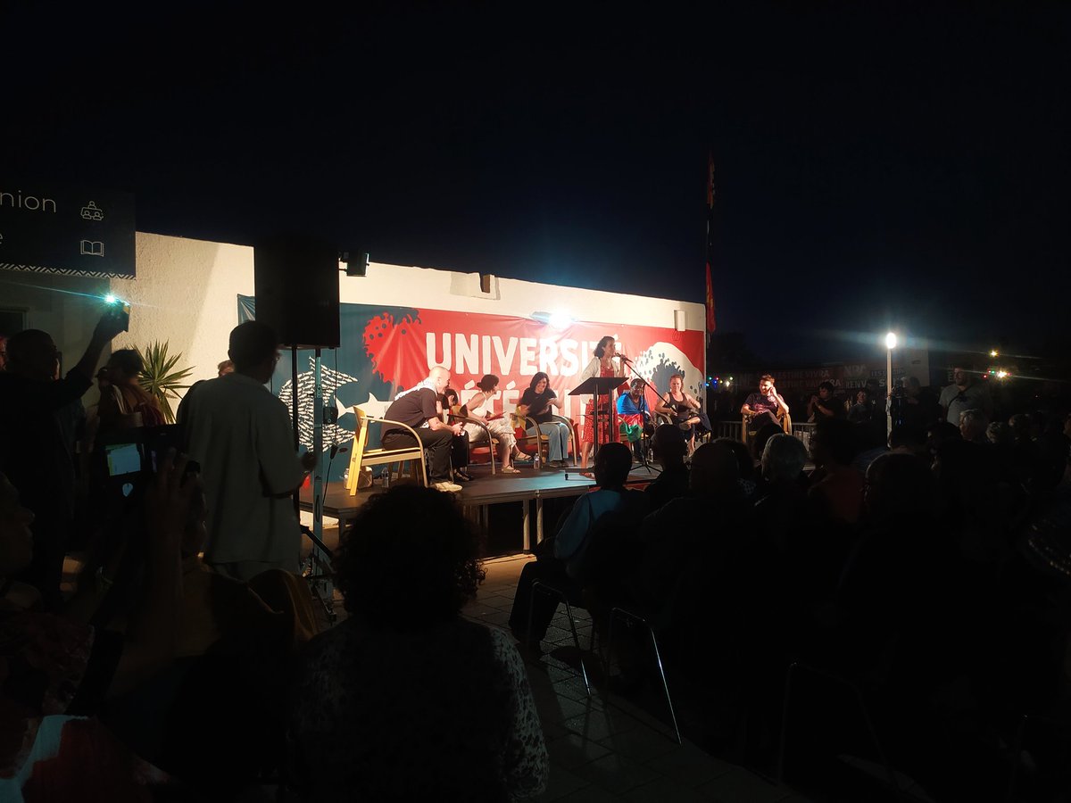 Qualques companyes sem presents al míting de l'universitat d'estiu de l'<a href="/NPA_officiel/">NPA - L'Anticapitaliste</a> a Leucata.
Més de 750 companyes de lluita que s'organitzen i se formen per canviar aqueix sistema que nos oprimeix✊