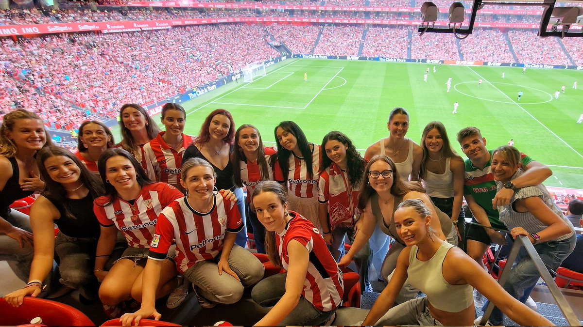 Club Balonmano Zuazo (@cbmzuazo) on Twitter photo 🤾♀️ PRETEMPORADA
🔴⚫️ Tarde de grupo! Gracias a la invitación de la Diputación Foral de <a href="/Bizkaia/">Bizkaiko Foru Aldundia/Diputación Foral de Bizkaia</a> nuestras #GuerrerasZuazotarras han asistido a los palcos del Estadio de San Mamés para apoyar al <a href="/AthleticClub/">Athletic Club</a> 🦁 en su victoria en <a href="/LaLiga/">LALIGA</a> 👏👏👏
#AthleticRayo
#ZuazoGara 🤾♀️ PRETEMPORADA
🔴⚫️ Tarde de grupo! Gracias a la invitación de la Diputación Foral de <a href="/Bizkaia/">Bizkaiko Foru Aldundia/Diputación Foral de Bizkaia</a> nuestras #GuerrerasZuazotarras han asistido a los palcos del Estadio de San Mamés para apoyar al <a href="/AthleticClub/">Athletic Club</a> 🦁 en su victoria en <a href="/LaLiga/">LALIGA</a> 👏👏👏
#AthleticRayo
#ZuazoGara
