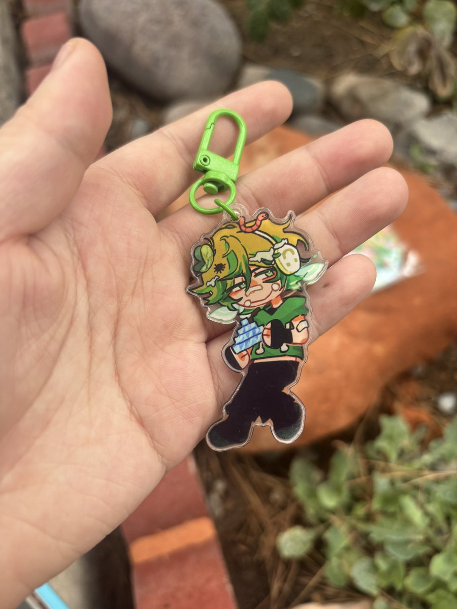 kitty | 🍏🐛 tweet media