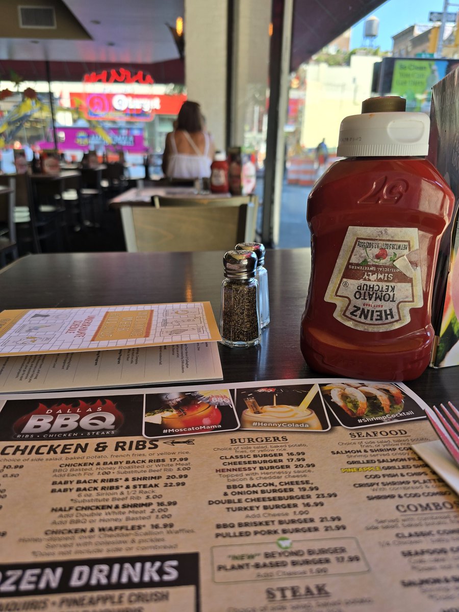 At the Dallas BBQ, chilling with my date ♥️