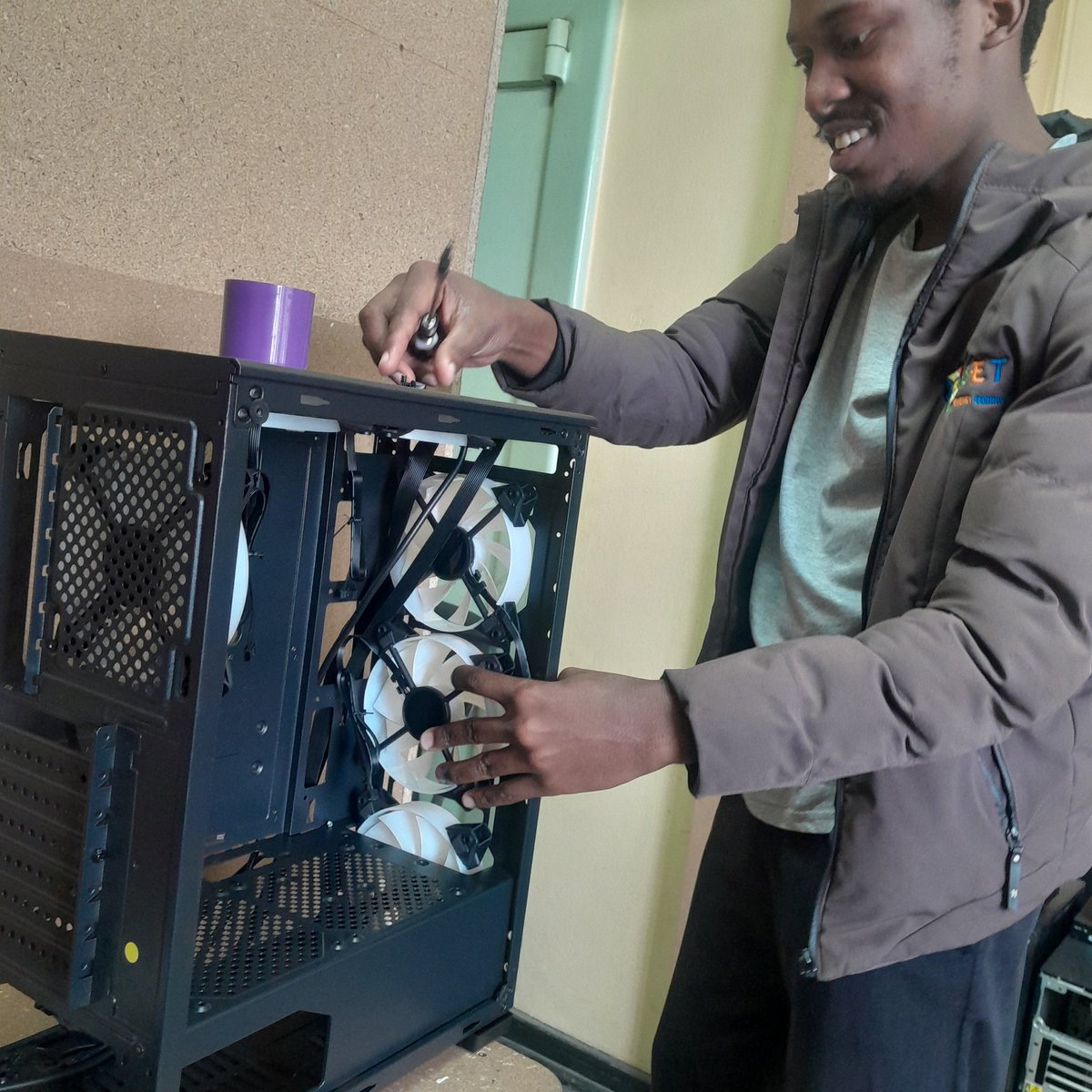 aarohimeswatini's tweet image. Thank you for your hard work and dedication during your internship. Your contributions have been invaluable, and we are confident you'll achieve great things in your future endeavors. We wish you all the best Njabuliso Nkhosi
#InternshipProgram