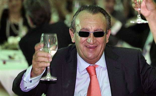 Los pederastas, torturadores y asesinos de menores implicados:

CARLOS FABRA CARRERAS.

Jefe de la red de pederastia y asesinato de menores. Cacique y corrupto mafioso.

La familia Fabra controla la Diputación de Castellón desde el siglo XIX. Para que os hagáis una idea.