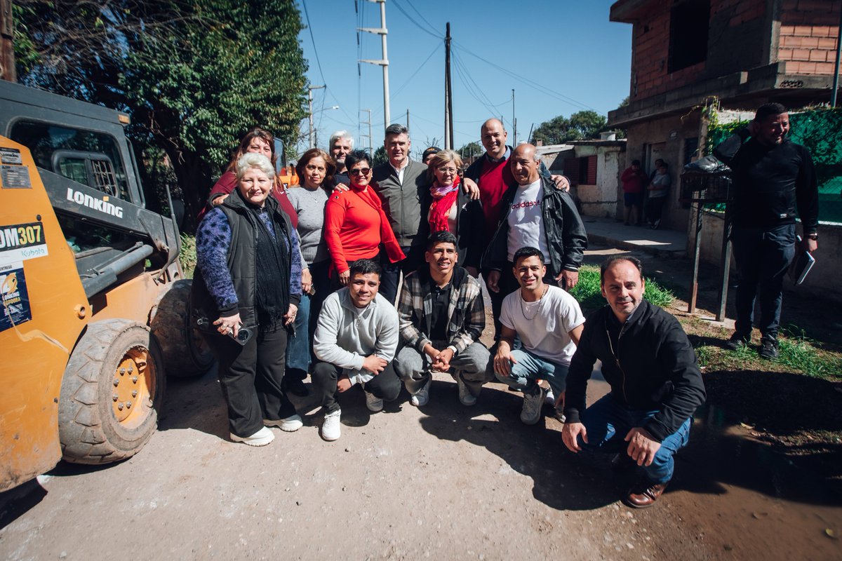 Daniel Passerini (@passeriniok) on Twitter photo Más obras en #CórdobaCapital: ¡cloacas y pavimento para barrio Liceo III!
Estas mejoras benefician a más de 3300 vecinos y son posibles gracias al trabajo en conjunto con el <a href="/gobdecordoba/">Gobierno de Córdoba</a>. La única manera de seguir transformando nuestra ciudad es así: trabajando juntos, en Más obras en #CórdobaCapital: ¡cloacas y pavimento para barrio Liceo III!
Estas mejoras benefician a más de 3300 vecinos y son posibles gracias al trabajo en conjunto con el <a href="/gobdecordoba/">Gobierno de Córdoba</a>. La única manera de seguir transformando nuestra ciudad es así: trabajando juntos, en