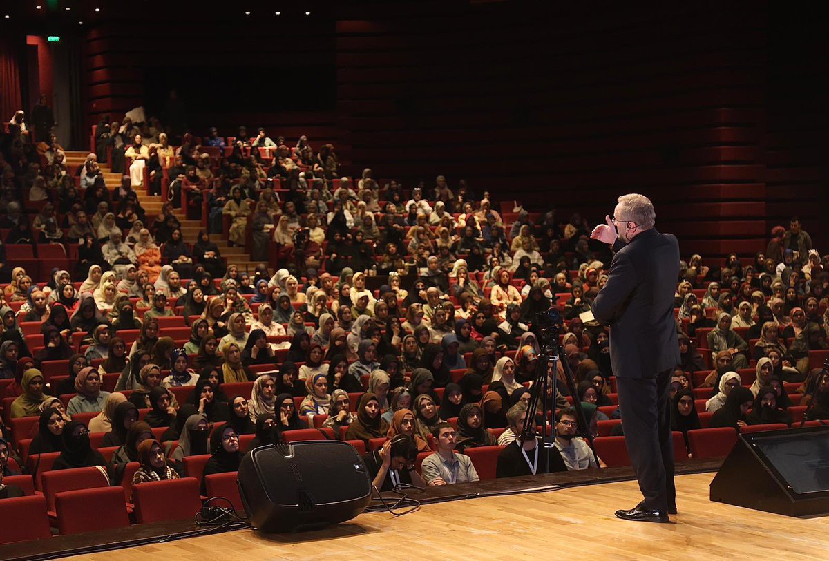 u_ibrahim_altay's tweet photo. Konya Büyükşehir Belediyemiz, Selçuk Üniversitesi, TİMAV ve TÜGVA işbirliğiyle gerçekleştirilen ilim yolculuğu Rıhle programı başladı. 

İlim ve irfan yolunda önemli tavsiyelerin yer alacağı programlar 30 Ağustos'a kadar devam edecek. https://t.co/RVLjvFygvy