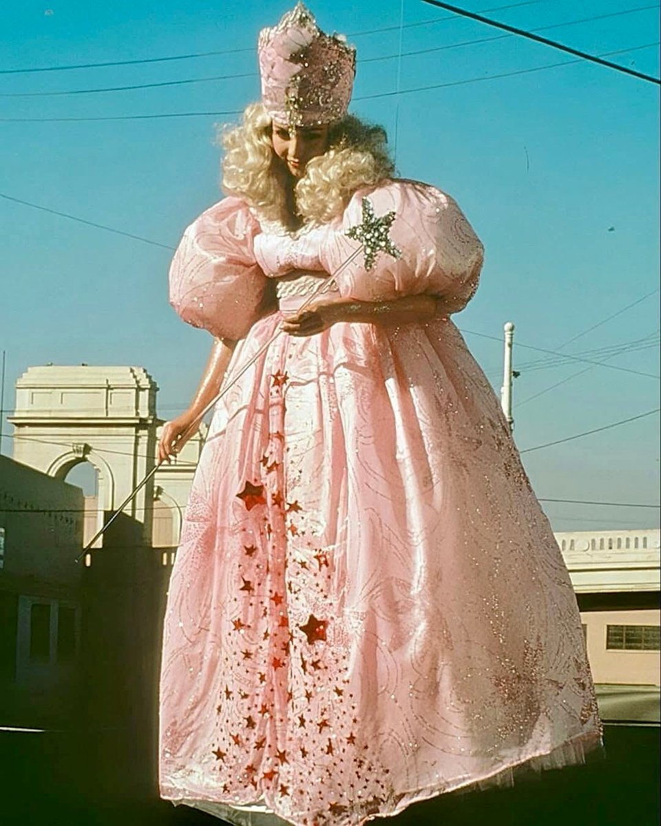 An angel, hanging by piano wire. #WildAtHeart #SherylLee