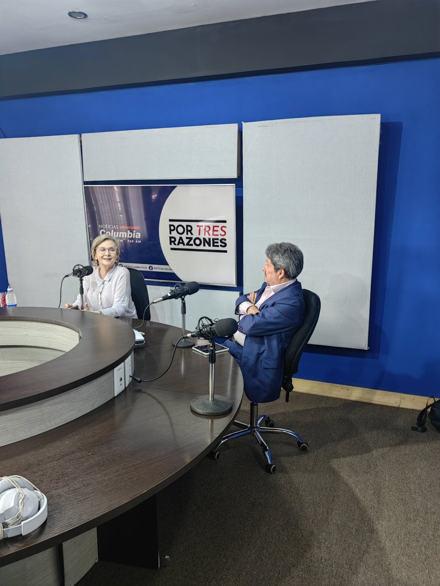 Anfe_cr's tweet image. El lunes 18 de septiembre tuvimos nuestro seminario "Influencia Autoritaria en las Democracias de América Latina", en conjunto con el ICP de Colombia y con la presencia del ex VP de Colombia Francisco Santos. 

Una excelente oportunidad para aprender junto a expertos.