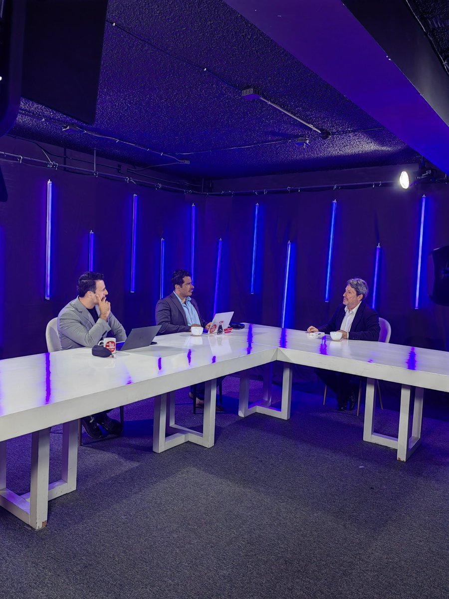 Anfe_cr's tweet image. El lunes 18 de septiembre tuvimos nuestro seminario "Influencia Autoritaria en las Democracias de América Latina", en conjunto con el ICP de Colombia y con la presencia del ex VP de Colombia Francisco Santos. 

Una excelente oportunidad para aprender junto a expertos.