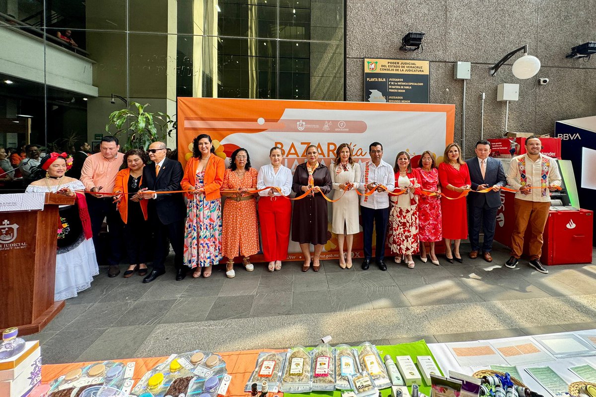 Hoy tuve el gusto de inaugurar la séptima edición del Bazar Naranja Mujeres Emprendedoras, una iniciativa que nació para transformar realidades y abrir espacios de crecimiento, sororidad y autonomía económica para las mujeres veracruzanas.

El Bazar Naranja ha sido un sueño hecho