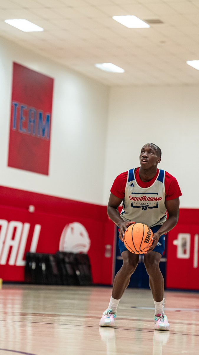 SouthAlabamaMBB's tweet image. Happy Birthday Coop ‼️🎉

#BurnTheBoats🔥🚤 | #LSF