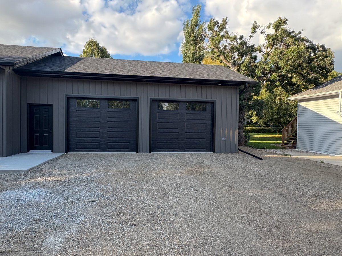 glentosh's tweet image. NEW LISTING ALERT - 135 Daphne Ave E, Souris - 1620 sq  ft, 3 bedroom, 2 bathroom, one level living with a 32 X 26 garage for all your vehicles and storage.   Brand new and will be ready for occupancy shortly.   #RLP4Sale #Sourismb #newconstruction #newhome #onelevelliving