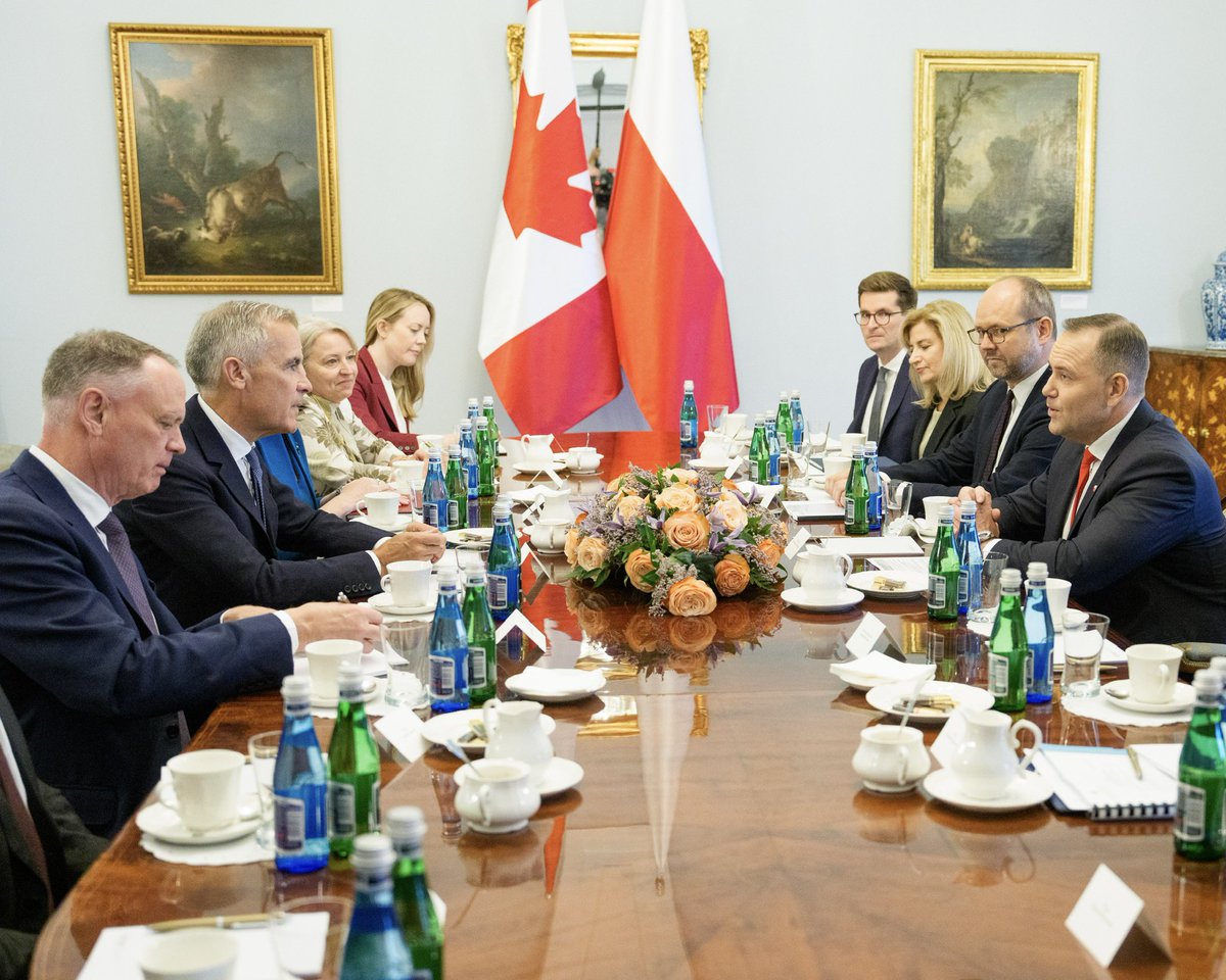 Mark Carney (@markjcarney) on Twitter photo The historic alliance between Canada and Poland is rooted in our shared values of peace, democracy, and collective security.ย
ย
Today, President <a href="/NawrockiKn/">Karol Nawrocki</a> and I discussed efforts to deepen that alliance through defence, energy, and trade โ to the benefit of both our nations. The historic alliance between Canada and Poland is rooted in our shared values of peace, democracy, and collective security.ย
ย
Today, President <a href="/NawrockiKn/">Karol Nawrocki</a> and I discussed efforts to deepen that alliance through defence, energy, and trade โ to the benefit of both our nations.
