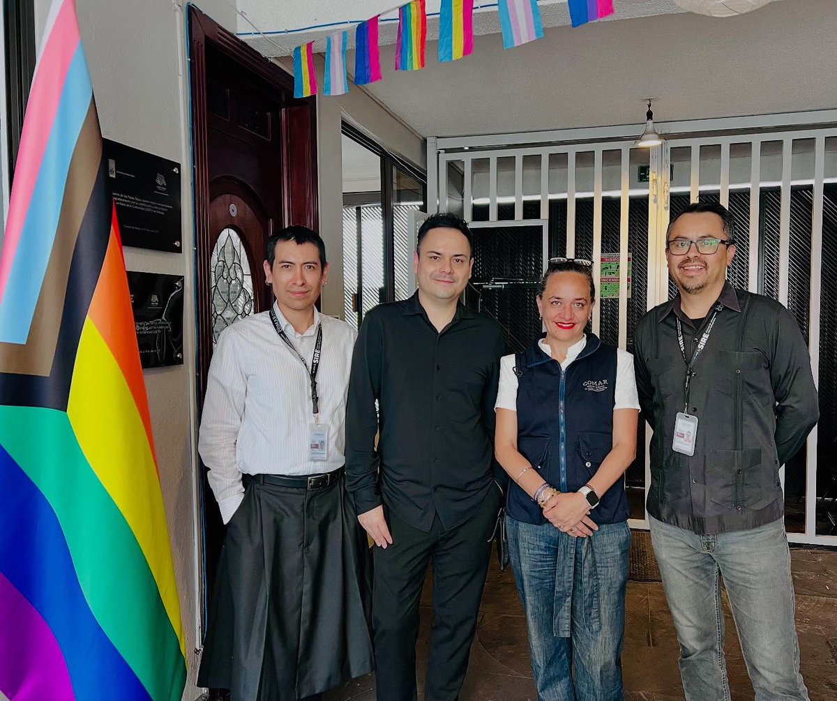 Comisión Mexicana de Ayuda a Refugiados (@comar_sg) on Twitter photo <a href="/xade_mm/">Xadeni Mendez</a>, Coordinadora General de <a href="/comar_sg/">Comisión Mexicana de Ayuda a Refugiados</a>, y <a href="/RaulCaporalM/">Raúl Caporal🏳️🌈</a> , Presidente del Consejo de <a href="/CasaFridaLGBT/">Refugio LGBTIQ 🏳️🌈🏳️⚧️🇲🇽</a> , encabezaron una reunión de trabajo entre ambas organizaciones. <a href="/xade_mm/">Xadeni Mendez</a>, Coordinadora General de <a href="/comar_sg/">Comisión Mexicana de Ayuda a Refugiados</a>, y <a href="/RaulCaporalM/">Raúl Caporal🏳️🌈</a> , Presidente del Consejo de <a href="/CasaFridaLGBT/">Refugio LGBTIQ 🏳️🌈🏳️⚧️🇲🇽</a> , encabezaron una reunión de trabajo entre ambas organizaciones.