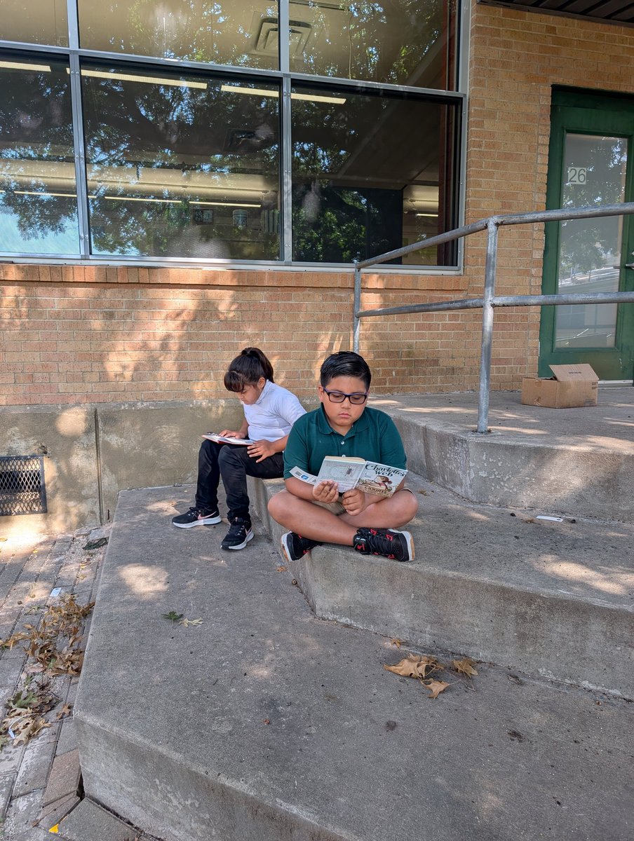 Poonam Patel (@mspatellibrary) on Twitter photo Our students had a blast checking out books and reading under the trees in the courtyard! π³π There's something magical about stories coming to life in the fresh air and sunshine! βοΈ <a href="/DISD_Libraries/">Dallas ISD Libraries</a> <a href="/CasaViewES/">Casa View Elementary</a> Our students had a blast checking out books and reading under the trees in the courtyard! π³π There's something magical about stories coming to life in the fresh air and sunshine! βοΈ <a href="/DISD_Libraries/">Dallas ISD Libraries</a> <a href="/CasaViewES/">Casa View Elementary</a>