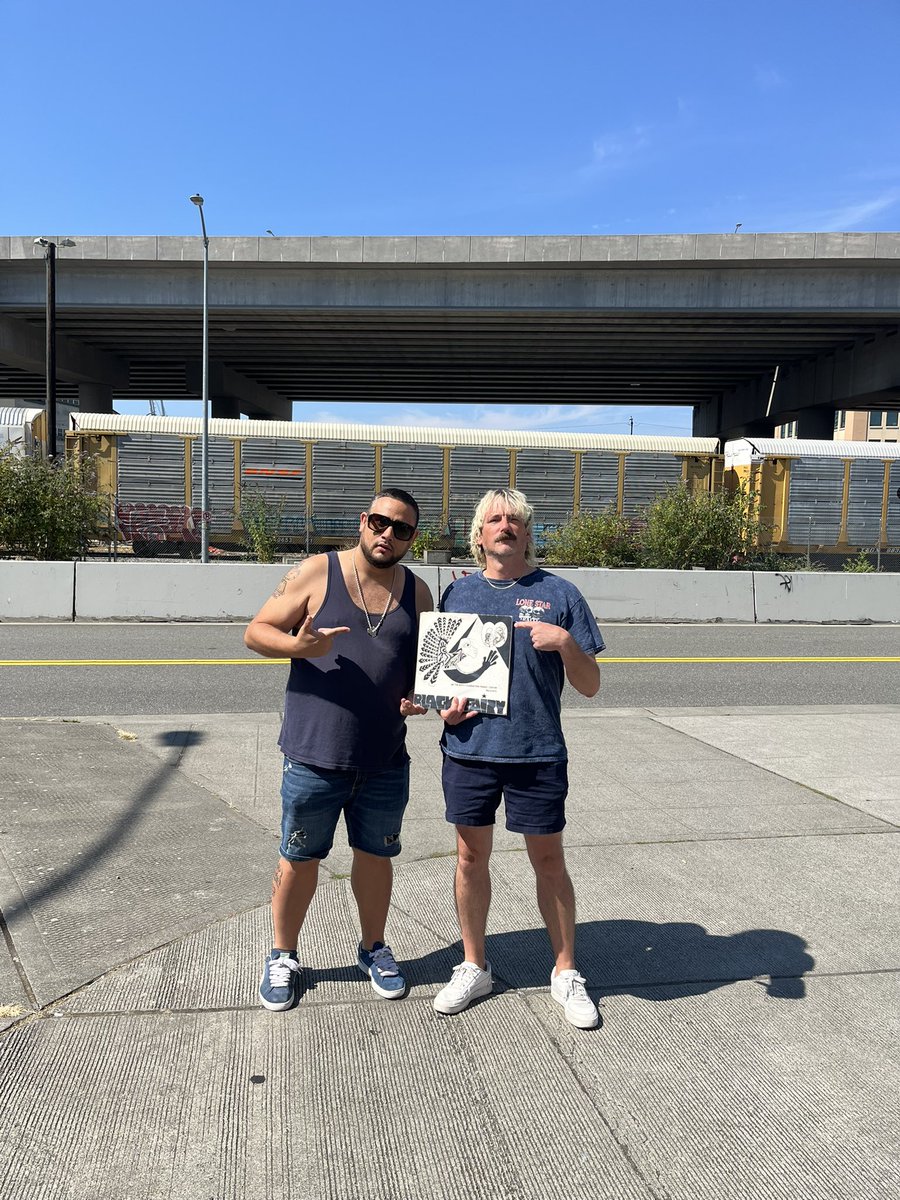 @wizdumb206 comin thru with the fiery funk rare outta Chicago!