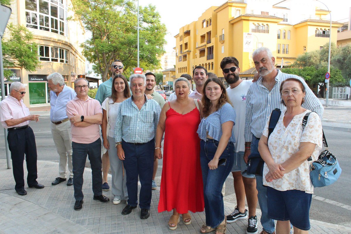 aethec's tweet photo. El 30 de Marzo de 2023, el Ayuntamiento de El Puerto de Sta.María , dedicó una rotonda de la ciudad a los Donantes de Órganos. El pasado Martes 19 se procedió a inaugurar el rótulo con el nuevo nombre. @HUReinaSofia @HUPMCadiz @saludand  @fneth https://t.co/KFtbIseUxT