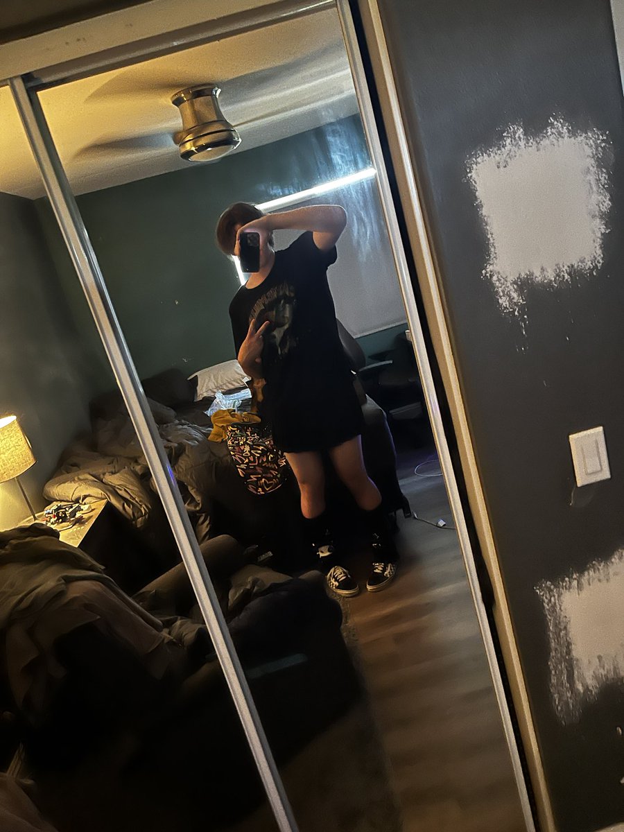 BenguPengu33's tweet photo. A new fit is meant to be taken off no? https://t.co/bZWsk8lb5B