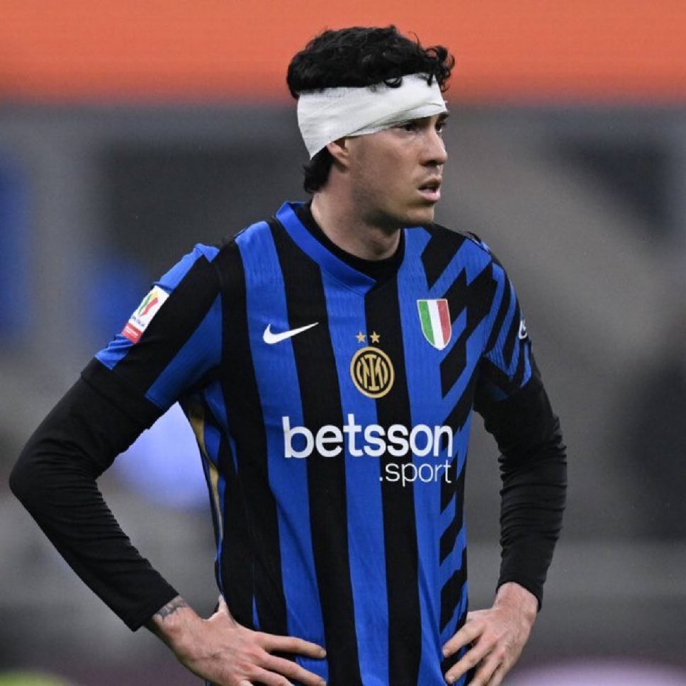🔥 Bastoni with a goal and an assist tonight.

The most complete defender in the world 🌍⚫️🔵