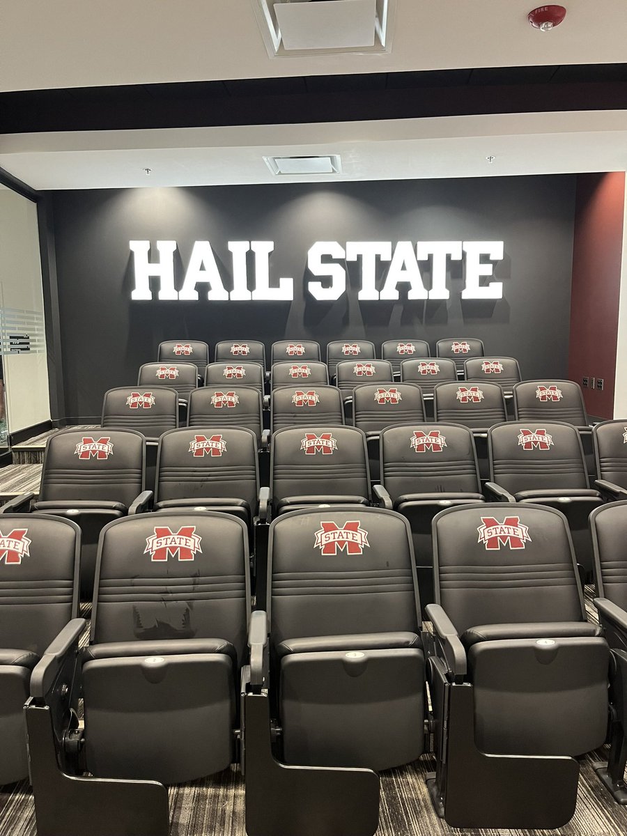 Thank you <a href="/Coach_Ricketts/">Samantha Ricketts</a>  <a href="/MrCoachTbratt/">Tyler Bratton, M.S.</a>  and staff for a great camp! I really enjoyed myself and gained knowledge to help improve my game! #HailState <a href="/BruiserSports/">BruiserSports</a>  @FPX14U  <a href="/FuryPlatinum/">FuryPlatinumSoftballClub</a>  <a href="/Brandon14Carr/">Brandon Carr</a>  <a href="/JillCHigdon/">⚜Jill C Higdon⚜</a>