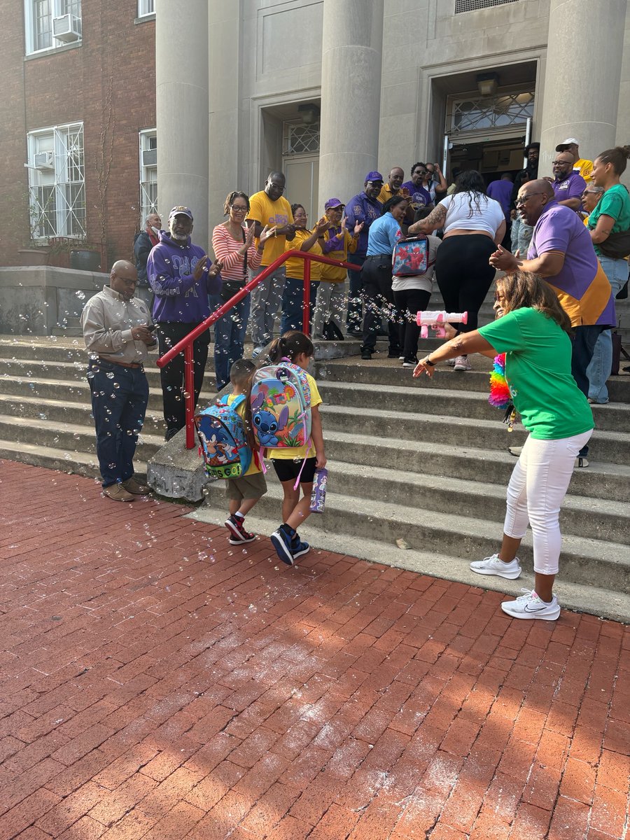 Brianne K. Nadeau tweet media