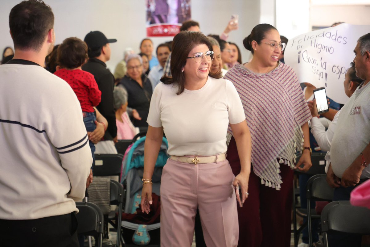 MarielaGtzEsc's tweet photo. ¡Buenas tardes, amigas y amigos mexiquenses! Continuamos con la gira por el Estado de México, junto a nuestro amigo, el Dr. @higinio_mtz. 

El día de hoy desde Tenancingo, celebramos su gran trayectoria en este camino de transformación.

#SenadoraDelPuebloMexiquense https://t.co/MzAyDdnzLF