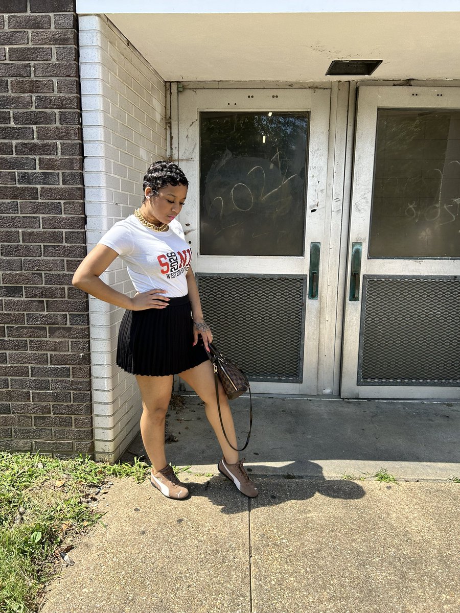 brookelynnej_'s tweet image. #Lastfirstday🕊️