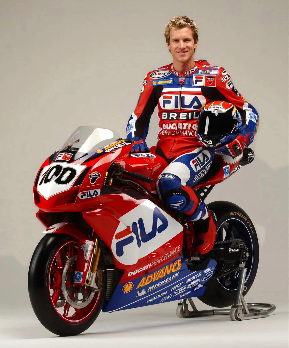 Reminds me: <a href="/OfficialBSB/">Bennetts British Superbike Championship</a> ‘highlights’ on <a href="/tntsports/">TNT Sports</a> in a few minutes!