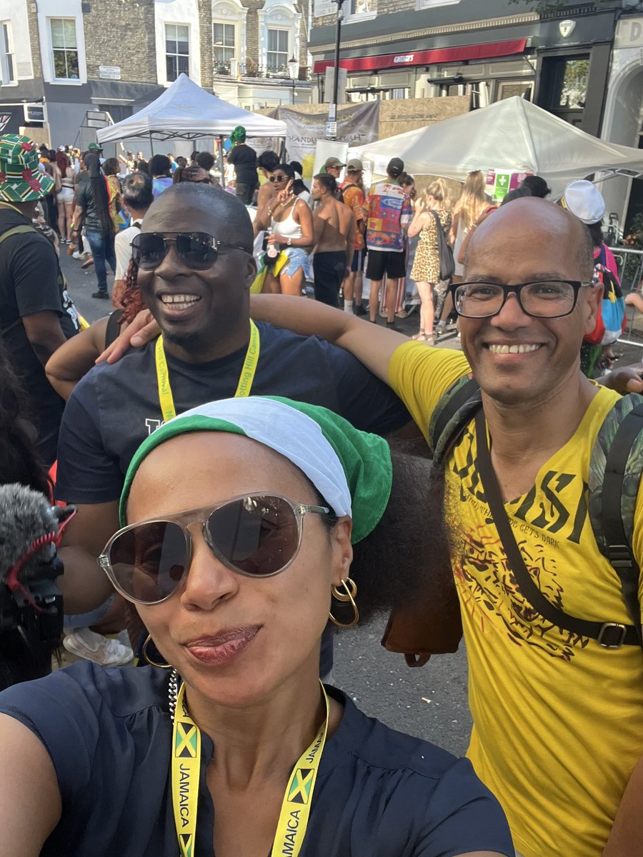 Rebeca Omordia tweet media