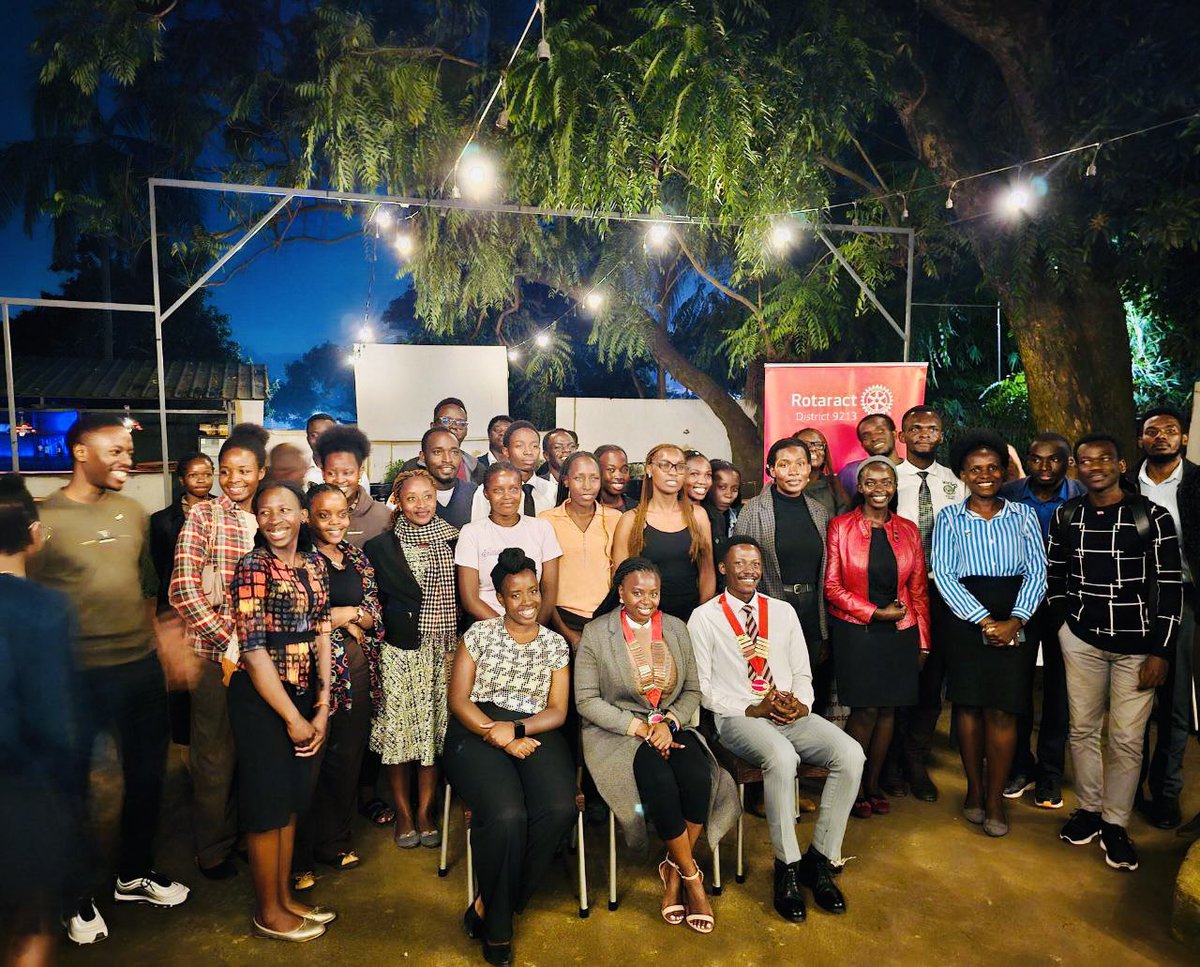 AntheaAmpaire's tweet image. On this week’s episode of Mpiso Mondaysss!💕✨

We were most pleased to host our one &amp;amp; only DRR @AbesageN anddd…

Just wowwwwww!🤩 I have no words suitable enough to describe today’s fellowship!🤭 

Again, miss not the next one!😎

#ItsTimeToJoinRotaract #MpisoMondays #Rotaract