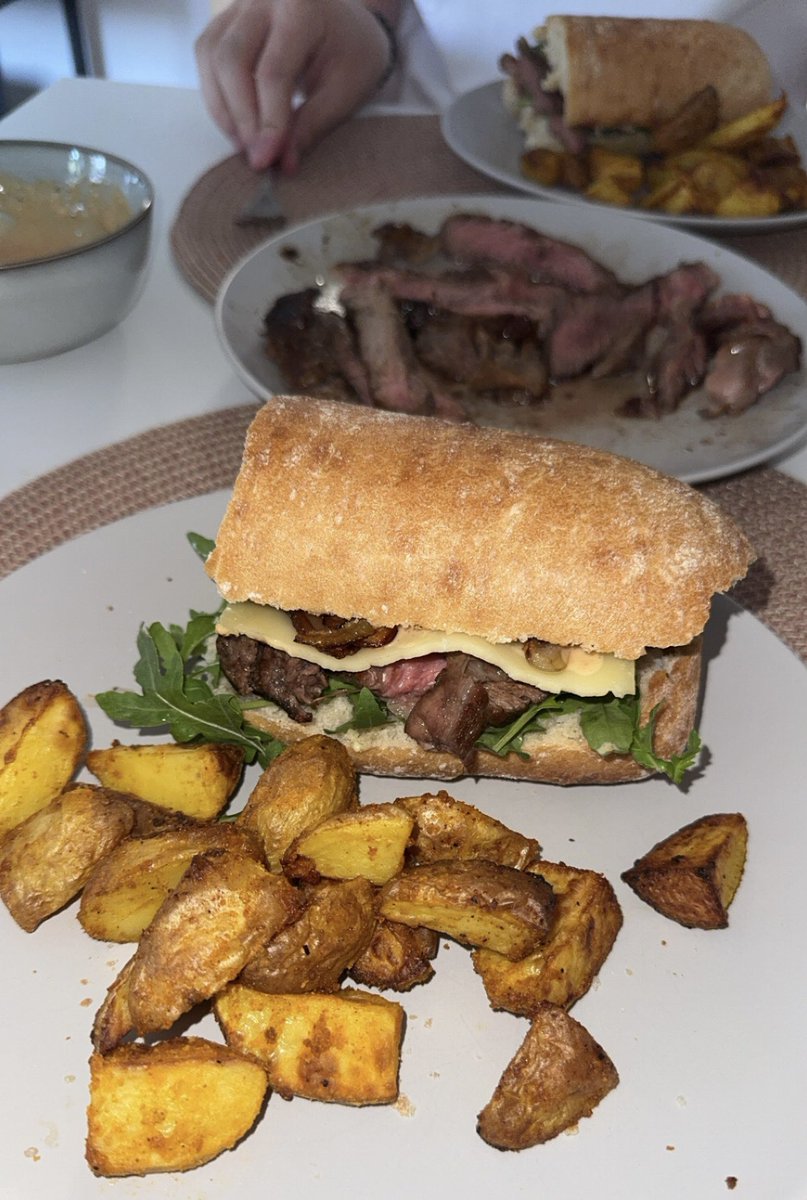 laraheldd's tweet image. recent food i made mmm yum yum