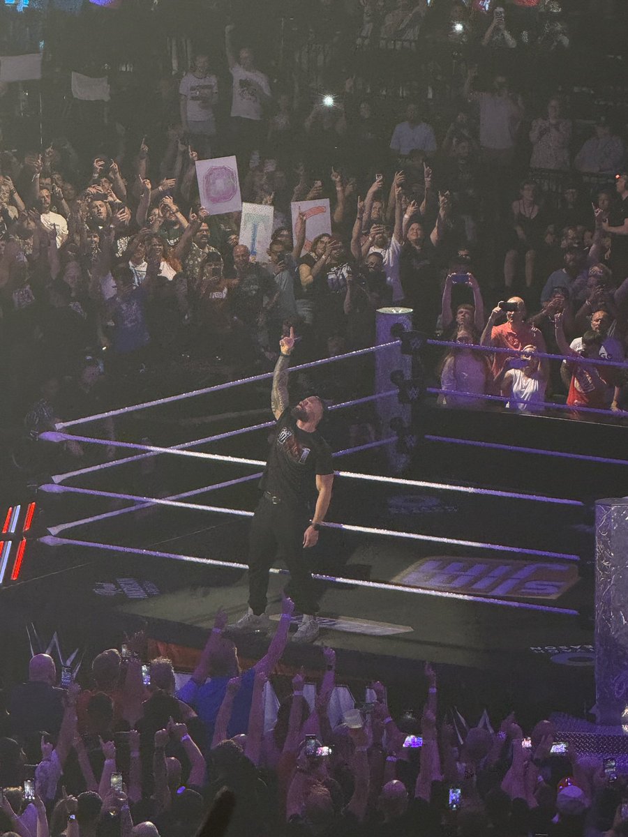 ItsJackSims's tweet image. AURA 👆🏼 #WWEBirmingham #RomanReigns #OTC