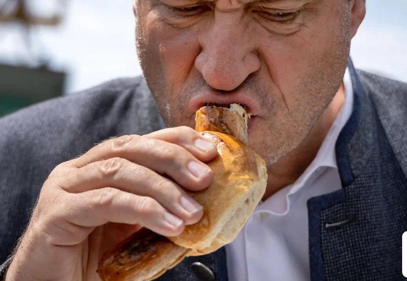 Fetischaftes Wurstgefresse statt guter Politik!
🎯🎯🎯
#Symbolbild