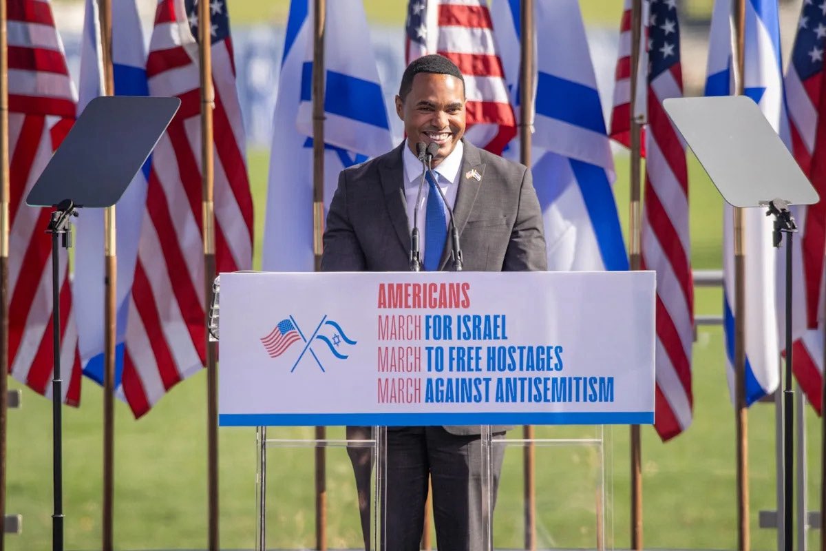 NEW: While urging Biden to rush bombs for Israel’s genocide and voting for a $17B arms package for the apartheid state, Rep. Ritchie Torres also secretly bought stock in weapons giants Lockheed, Northrop, and L3Harris—the firms supplying Israel’s arsenal. The trades were filed
