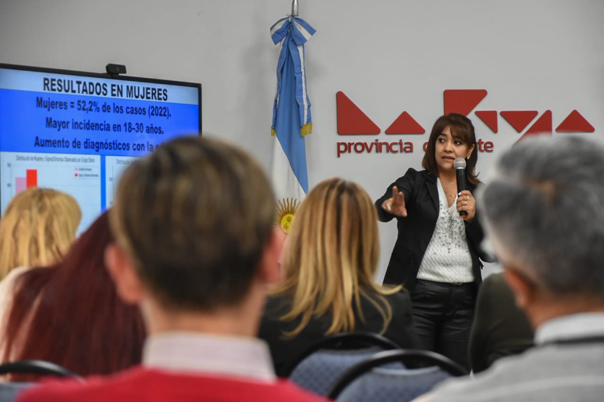 En el <a href="/Minsaludlrj/">Ministerio de Salud de La Rioja</a>  junto al Min <a href="/JuanVergaralr/">Juan Carlos Vergara</a> y los Sec. de CyT de Unlar, Undec y Barcelo, llevamos adelante las Jornadas Científicas en Salud.
Investigadores, docentes, estudiantes presentaron investigaciones con impacto real en la salud pública de nuestra provincia y del NOA.