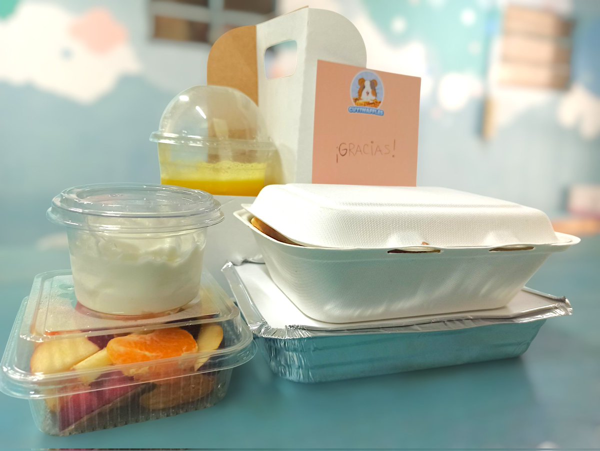 Waffles calentitos con chips de chocolates y crema de avellanas, beirut de jamón y queso, jugo de naranja, frutas frescas y yogurt griego para una merienda deliciosa y completa. 💛
Pedidos al 0983 837 718