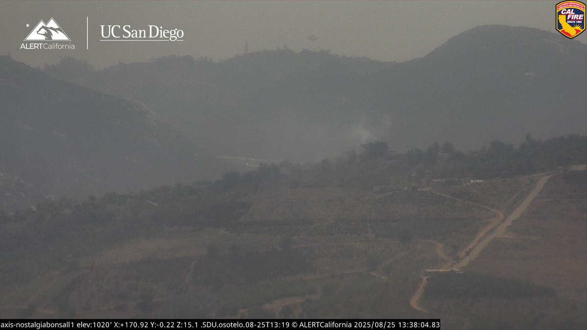 DanielFireTruck's tweet image. Good Progress is being made on the #DeerFire, the Fire is holding at the head with Retardant, it’s just smoldering right now.

Releasing aircraft shortly.