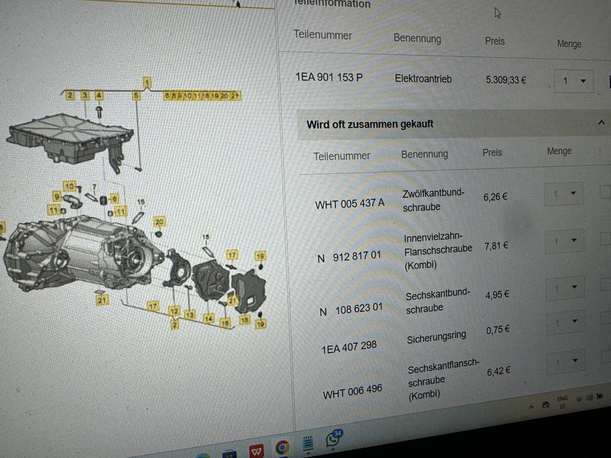 If you want to save 7000€ - Subscribe
Škoda Enyaq with 165,000 km suffered oil leakage from the e-motor differential at the driveshaft seal, which led to the remaining oil burning off in the gearbox and damaging the bearings. The e-motor is produced by Siemens Valeo (same